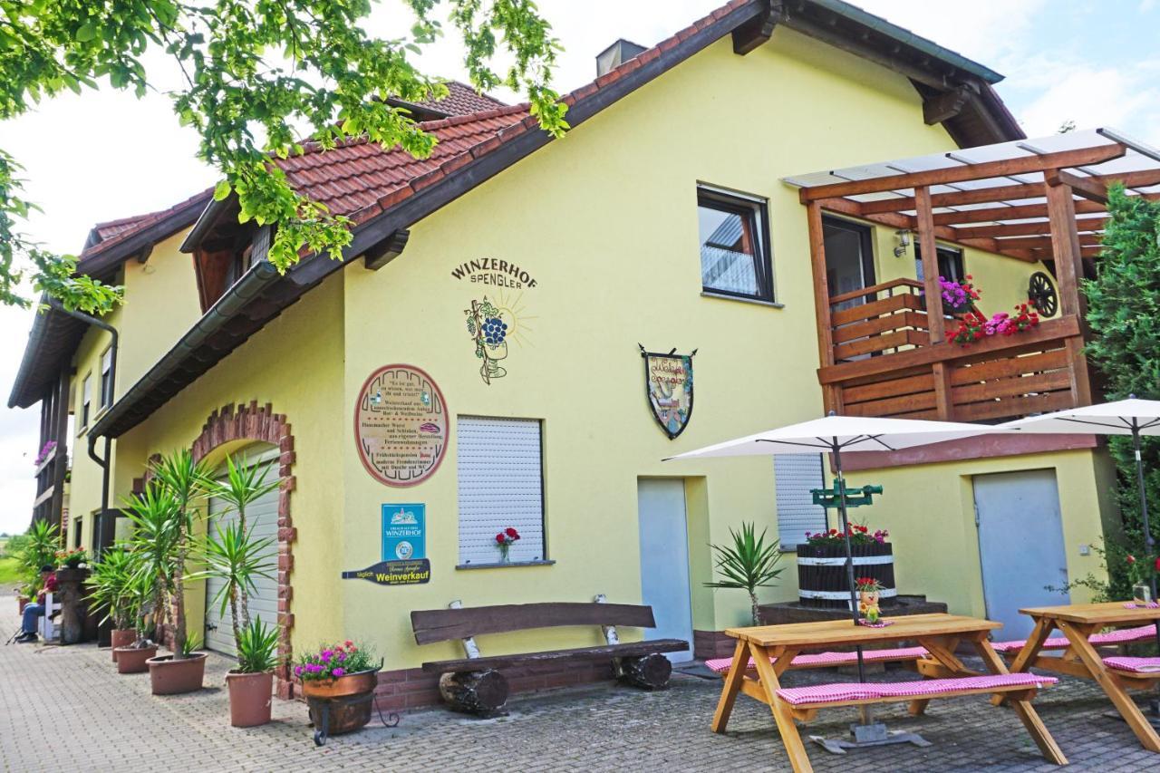 Гостевой дом Winzerhof Spengler Kulsheim Экстерьер фото
